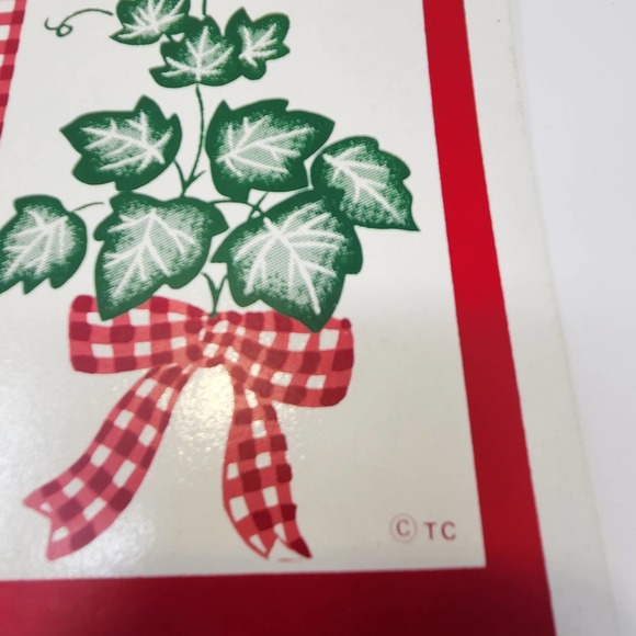 Vinyl Holiday Poinsettia Placemats Set of 4 Christmas Red Green Floral Country - Picture 2 of 3